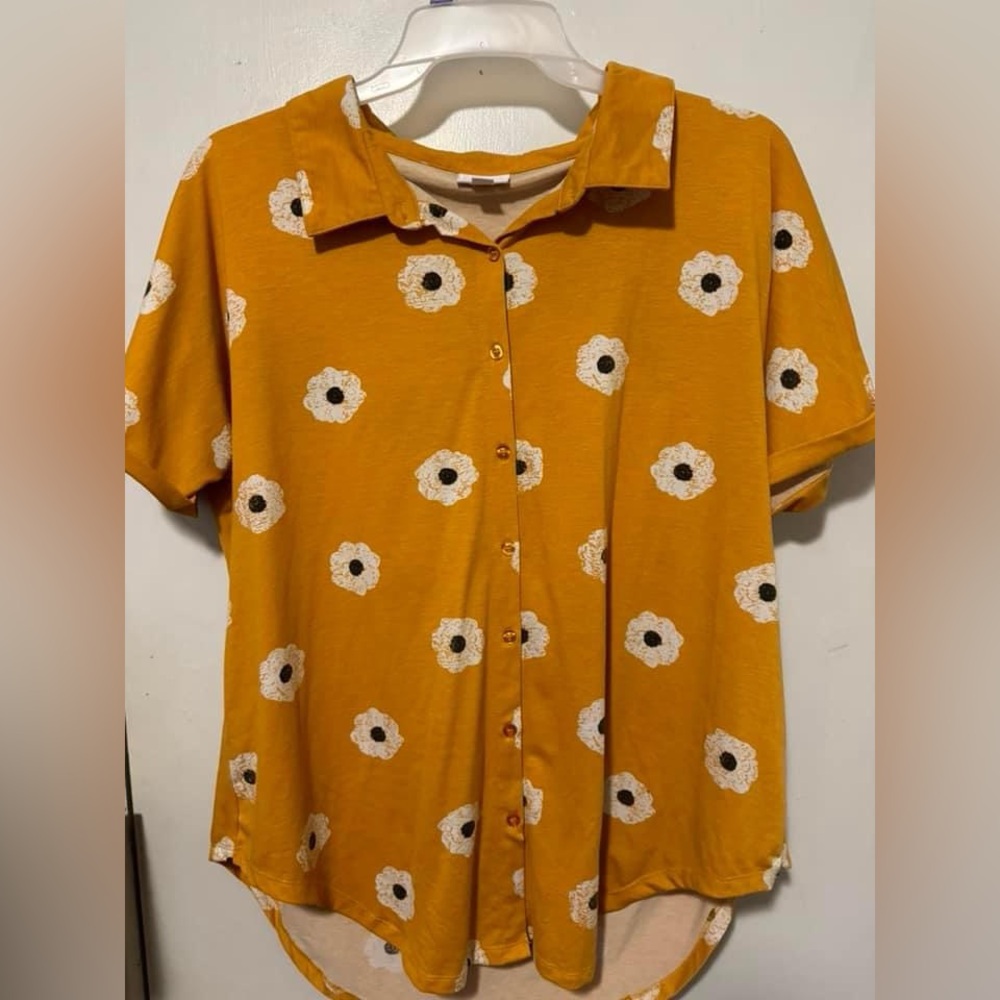 Floral blouse size L